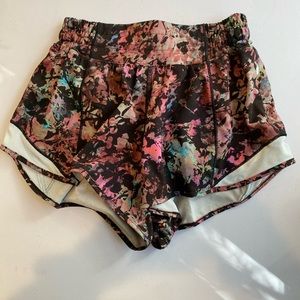 LULULEMON Hotty Hot low-rise Short Floral